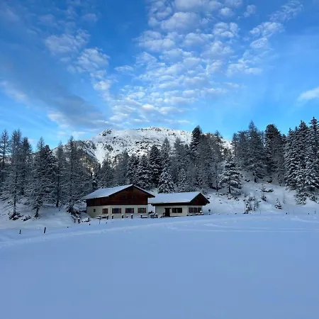 Sennhuette Mit Zirbensauna Und Neuem Xl Bad Obertauern